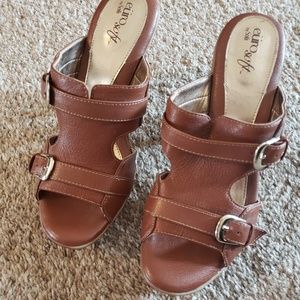 Brown leather heel sandals